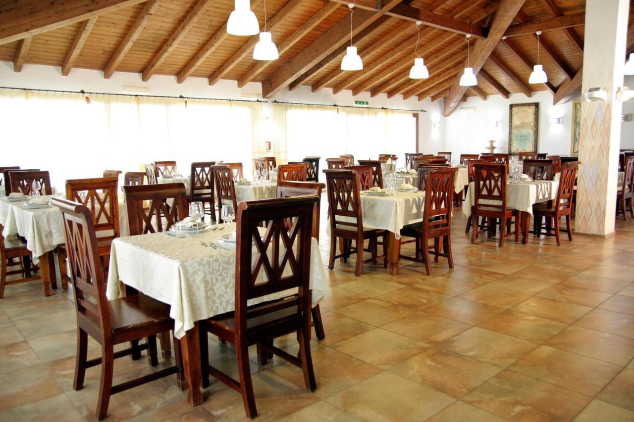 Hotel Tupei Калазета Екстериор снимка
